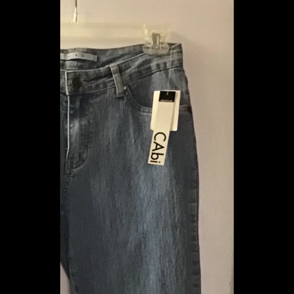 🌟 CAbi Straight Leg Jeans - Picture 3 of 6
